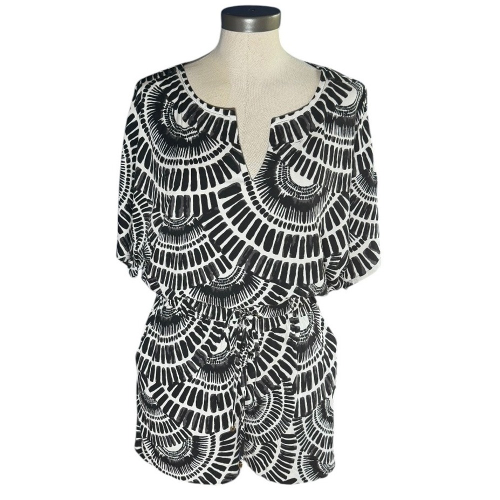 Trina Turk Black White Geometric‎ Fan Print Romper Size M Split Neck Drawstring